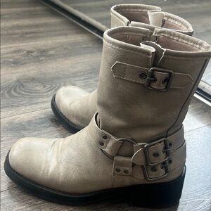Women's Beige Leather Ankle Boots